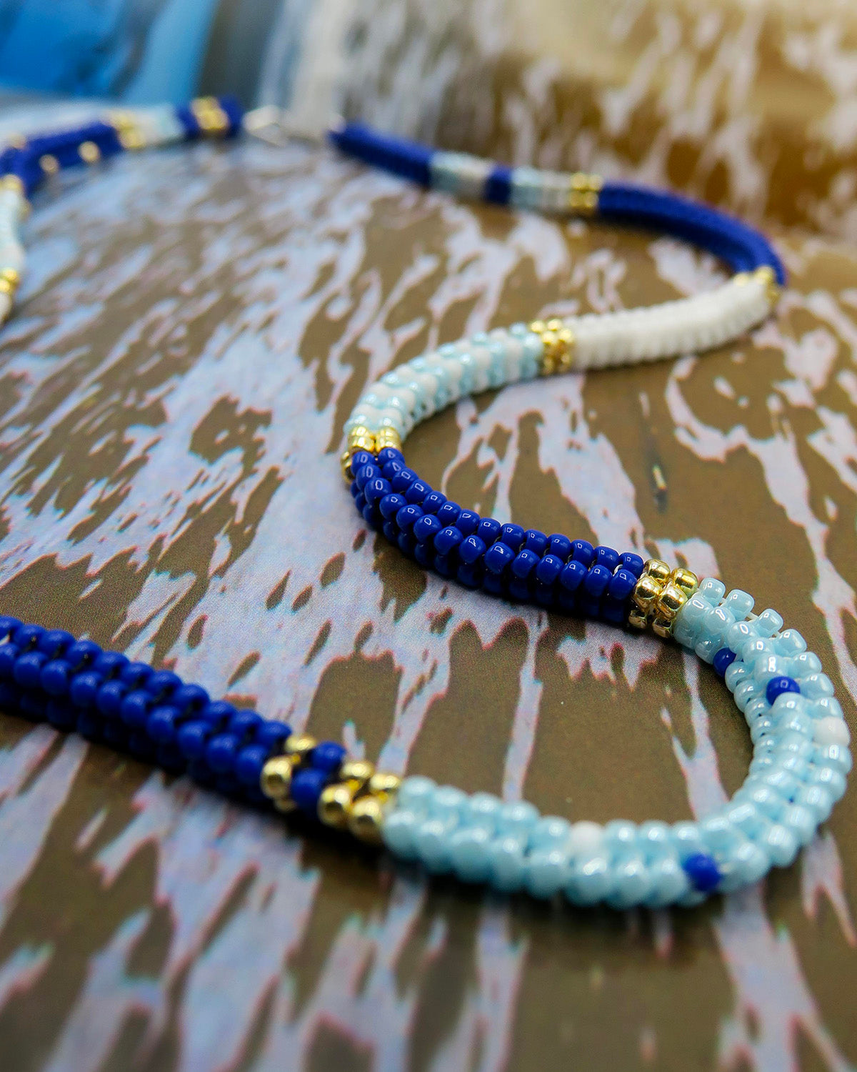 Collana Jona con Perline Azzurre e Bianche