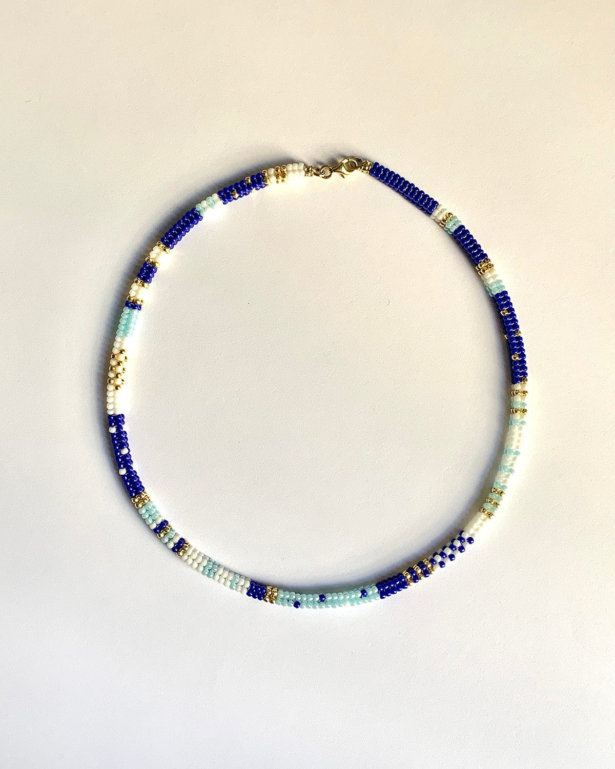 Cavigliera Jona con Perline Azzurre e Bianche